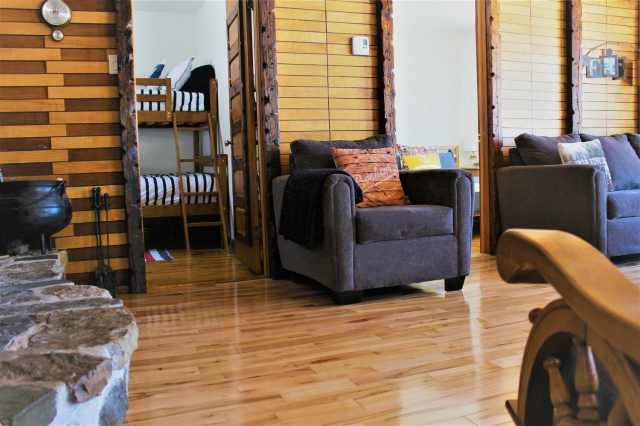 Chalet Riverain Crds Tremblant ลัค-ซุแปร์ริเออร์ ภายนอก รูปภาพ