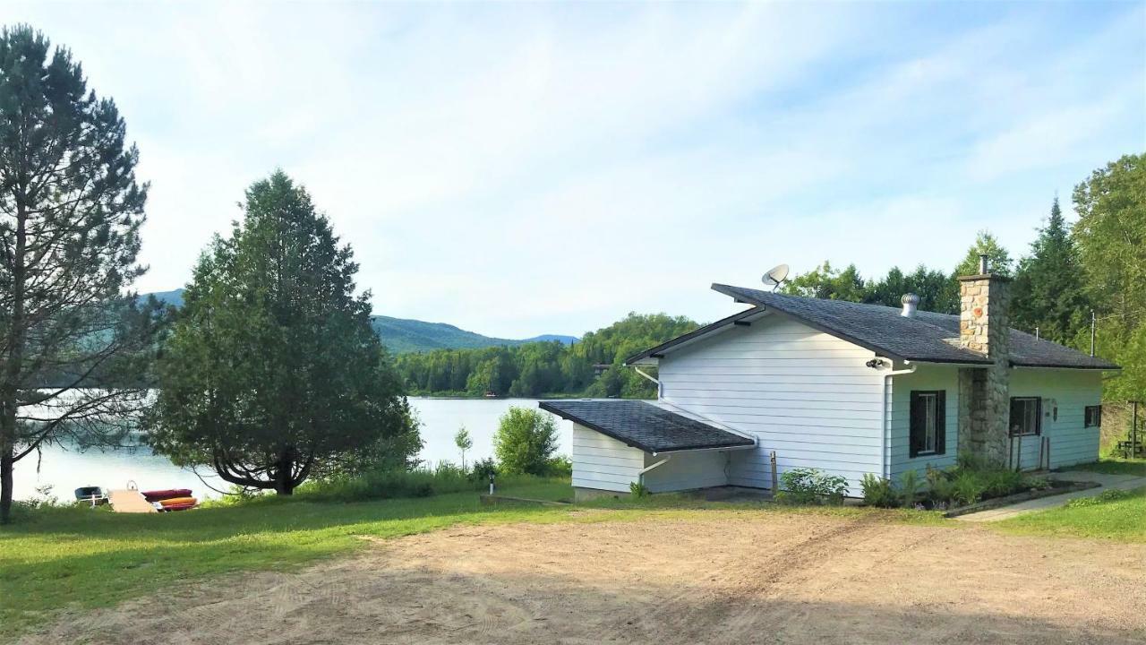 Chalet Riverain Crds Tremblant ลัค-ซุแปร์ริเออร์ ภายนอก รูปภาพ